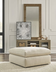 Elyza - 4 Pc. - Right Arm Facing Corner Chaise 3 Pc Sectional, Ottoman - Linen