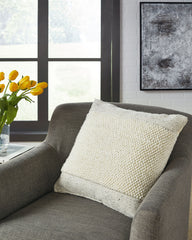 Rowcher - Pillow (Set of 4) - Gray / White