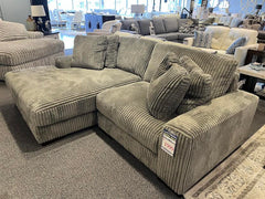 Lindyn 2-Piece Sectional - Floor Model