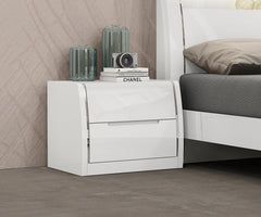 Phoebe Queen 6-Piece Bedroom Set