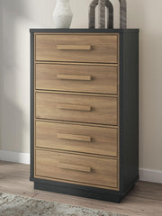 Kozmour - Five Drawer Chest - Black / Brown