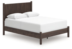 Pamytta Queen Panel Bed, Dresser, Mirror and Nightstand