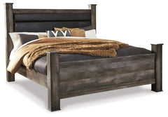 Wynnlow King Poster Bed
