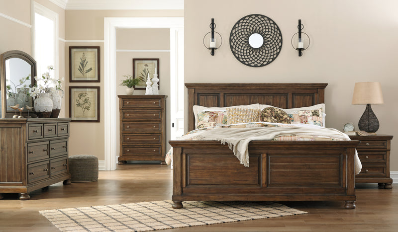 Flynnter King Panel Bed