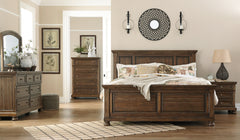 Flynnter King Panel Bed
