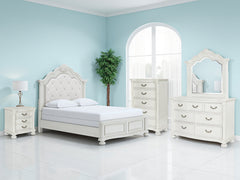Montelaine Queen Upholstered Panel Bed