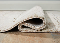 Kasney 5' x 7' Rug